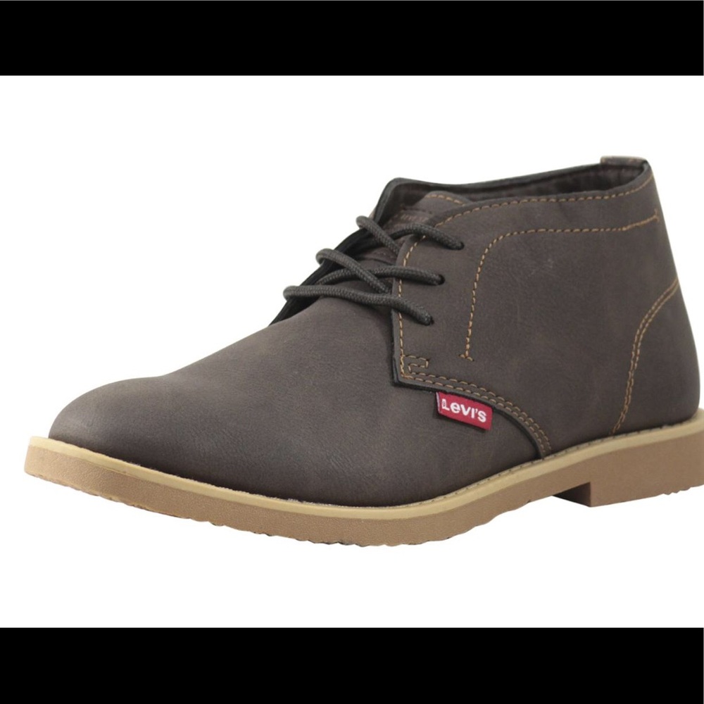 Levi’s Sonoma Wax Chukka Boots men’s NIB